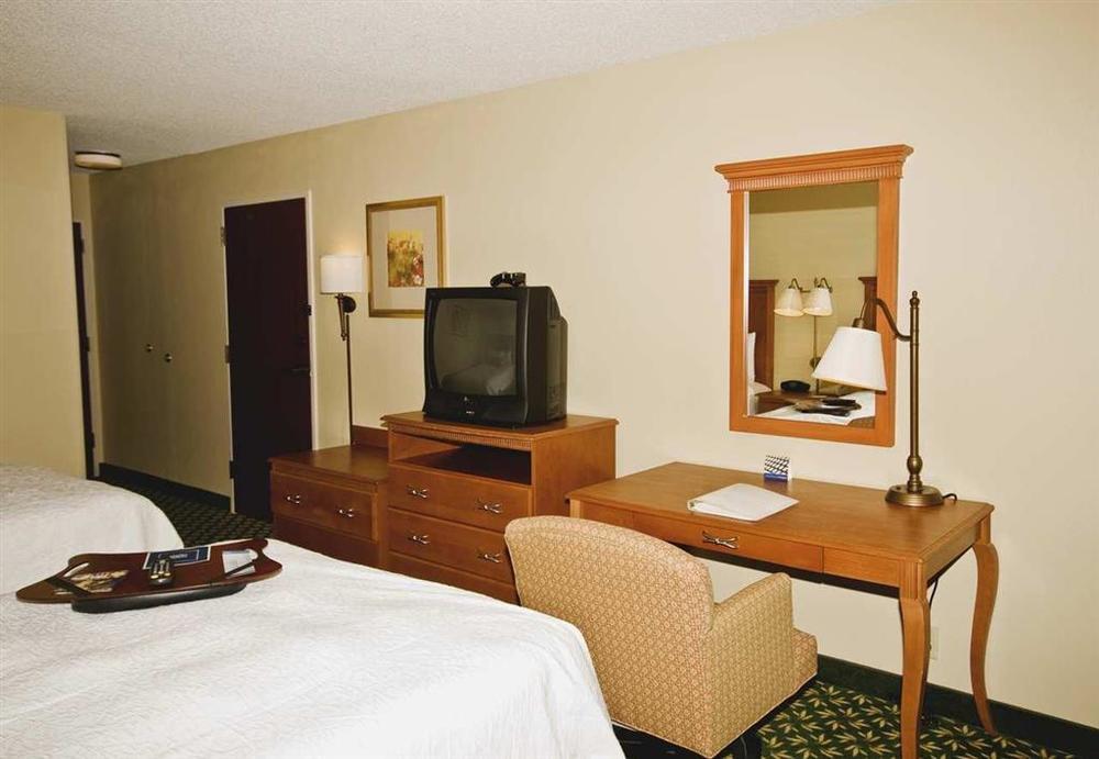 Hampton Hobby Airport Otel
