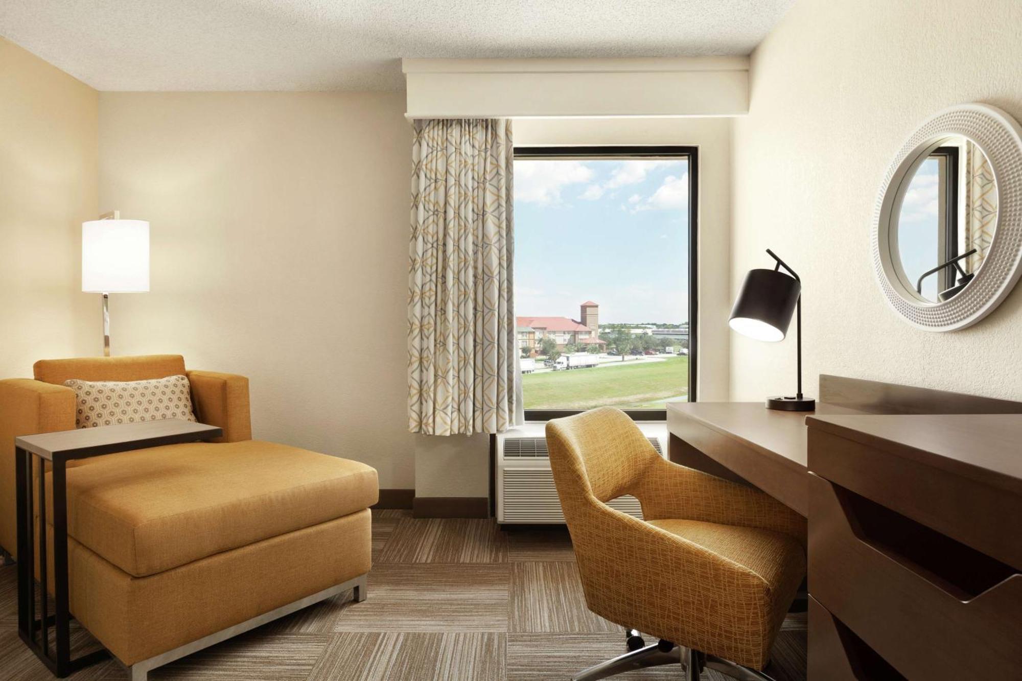Hampton Hobby Airport 3* Houston