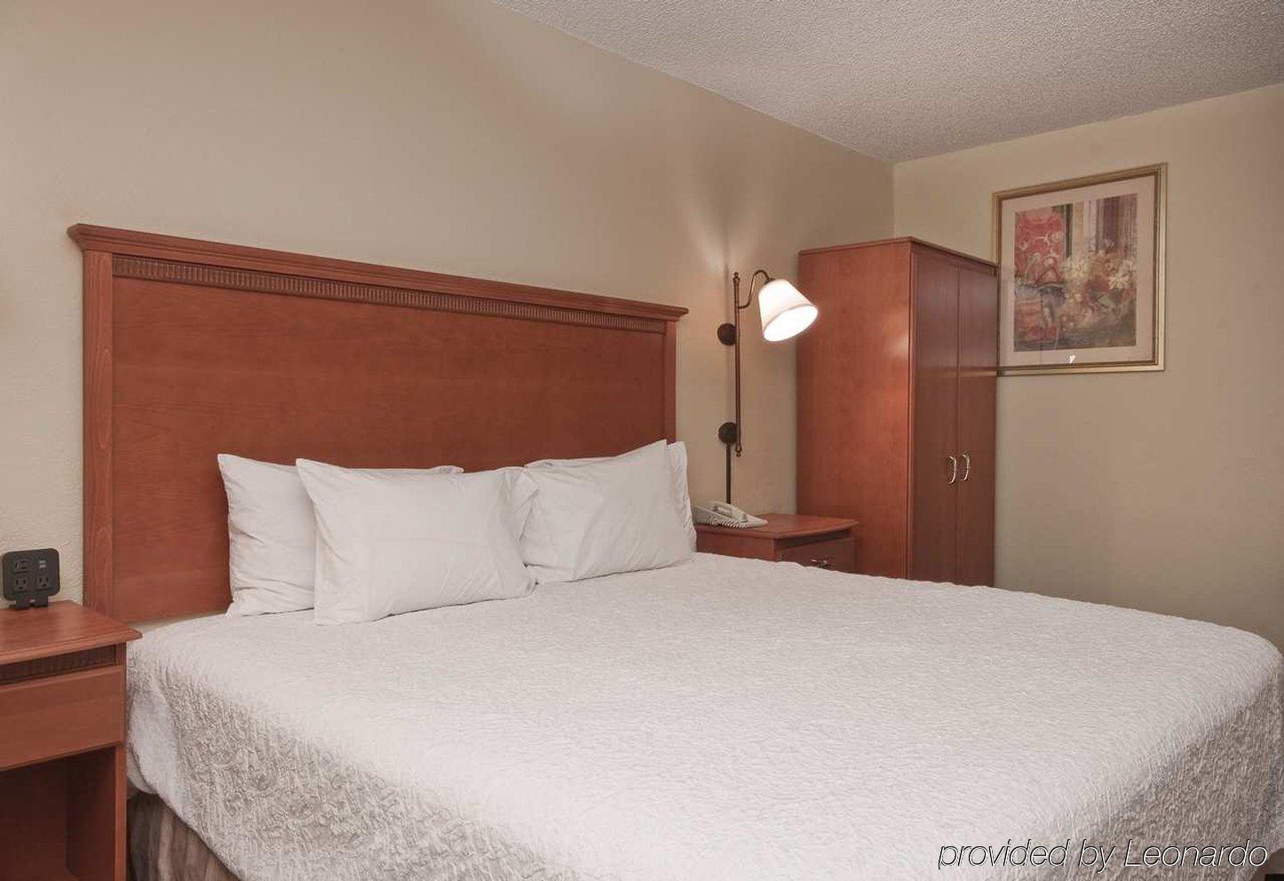 Hampton Hobby Airport 3* Houston