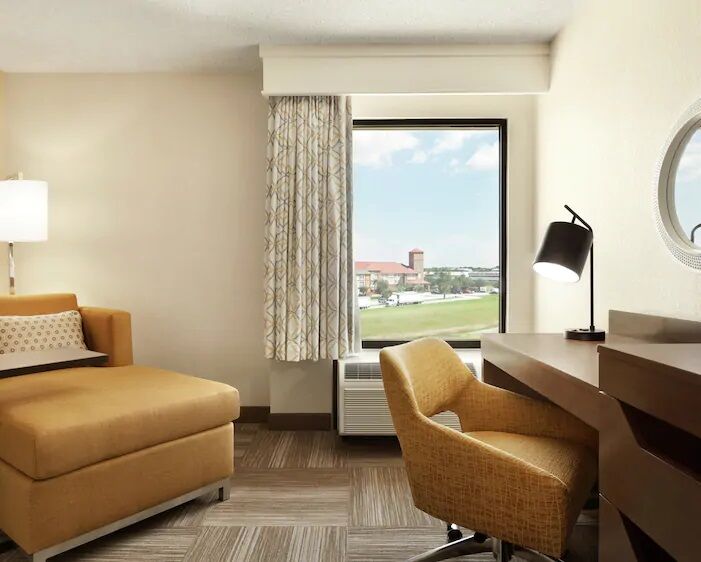 Otel Hampton Hobby Airport 3*